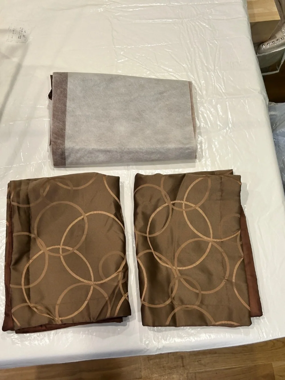 Queen 7-Piece Complete Bedding Set 1 Comforter 2 shams 1 bedskirt 3 pillows